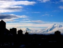 Еще с одного логотипа в Армении хотят удалить изображение горы Арарат